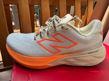 Used New Balance W880Z15 bike