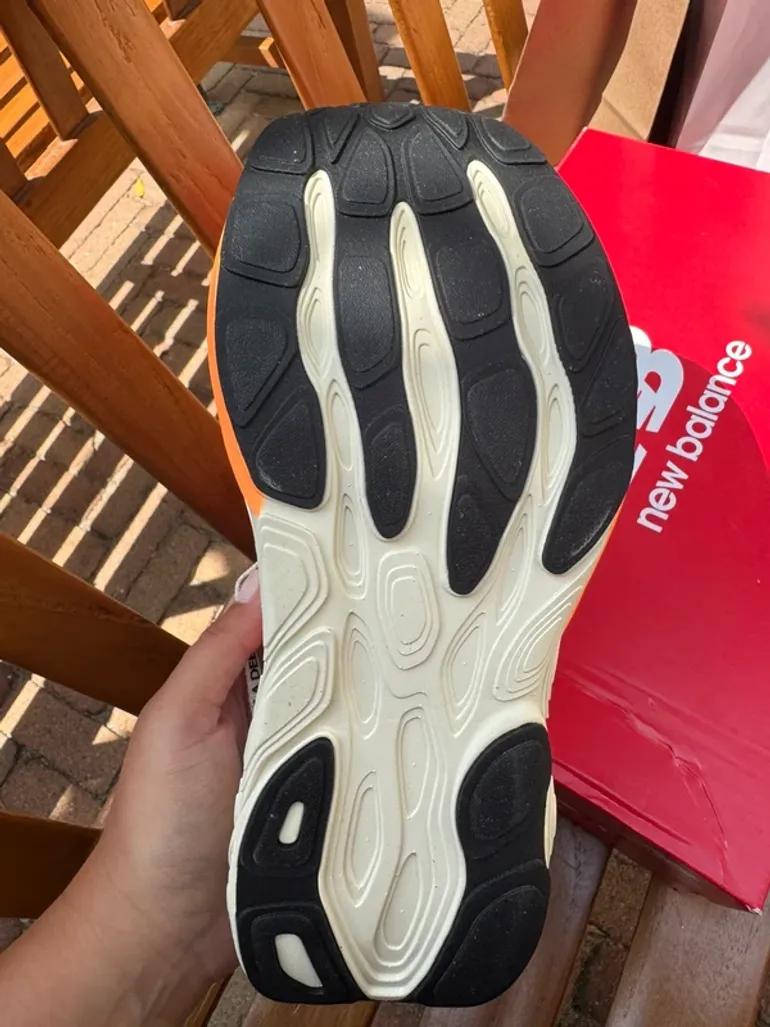 Used New Balance W880Z15 bike — image 4 of 4
