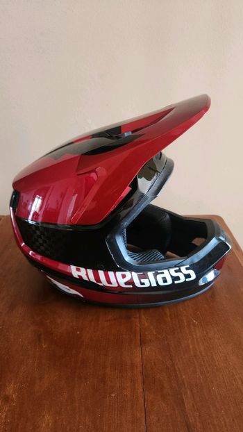 Used MET Bluegrass Legit Carbon 2025 Cycling Accessories