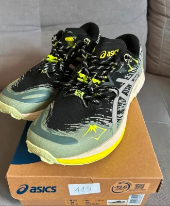 Used Asics Fuji Lite 5 bike