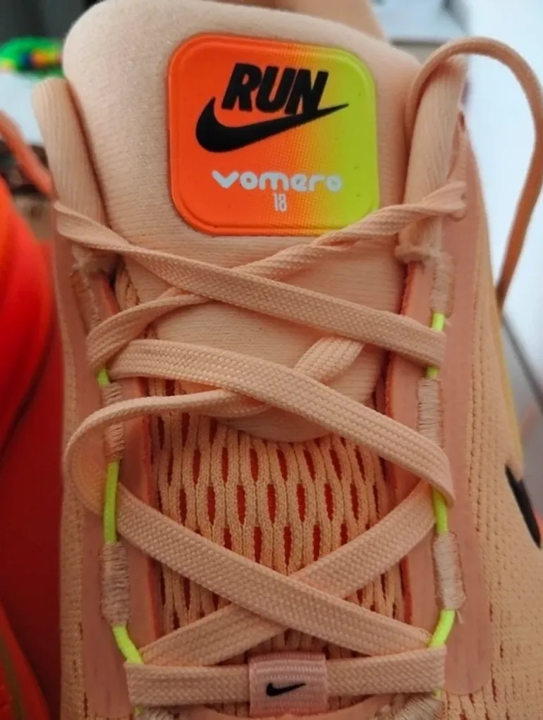 Used Nike Vomero 18 bike — image 2 of 6