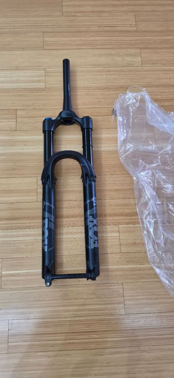 Fox 38 Fork 2025 Fork usato