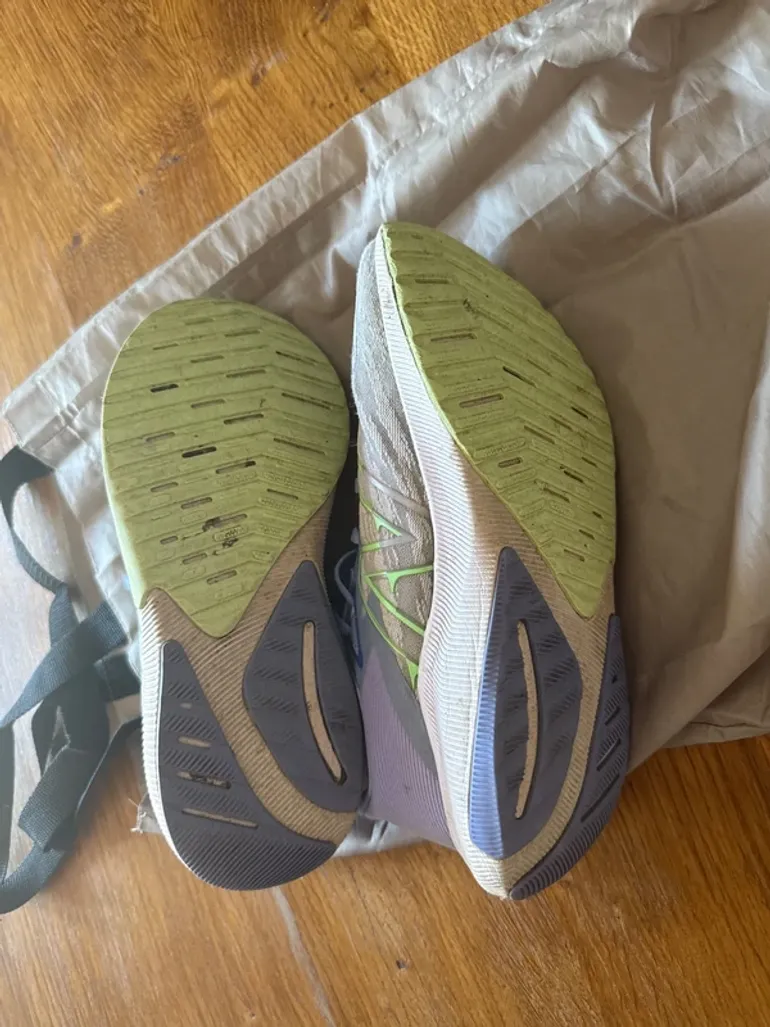 Used New Balance Chaussure de sport bike — image 4 of 5