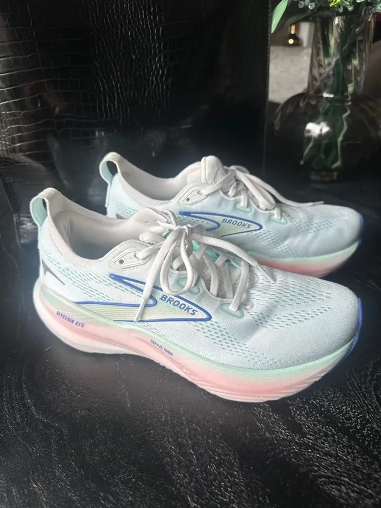 Used Brooks Glycerin GTS 22 bike — image 3 of 7