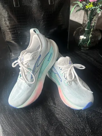 Used Brooks Glycerin GTS 22 bike
