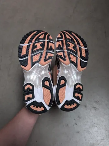 Used Asics Kayano 14 bike — image 6 of 9
