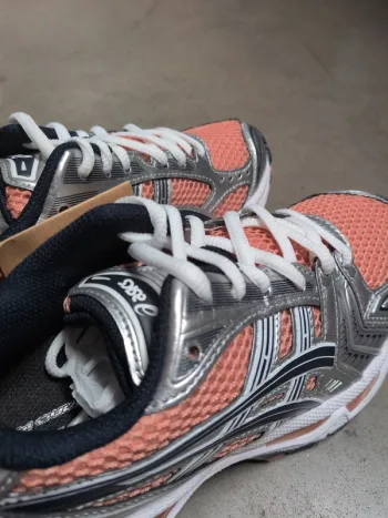 Used Asics Kayano 14 bike — image 4 of 9