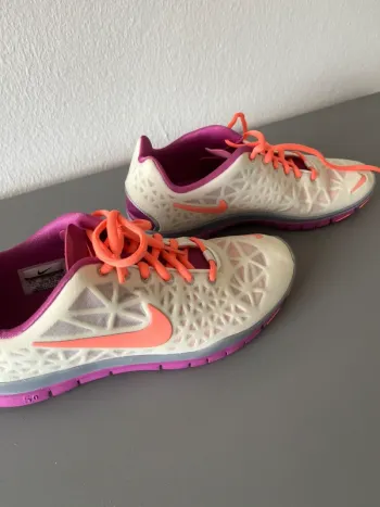 Nike Free 5.0 bike d'occasion — image 3 sur 9