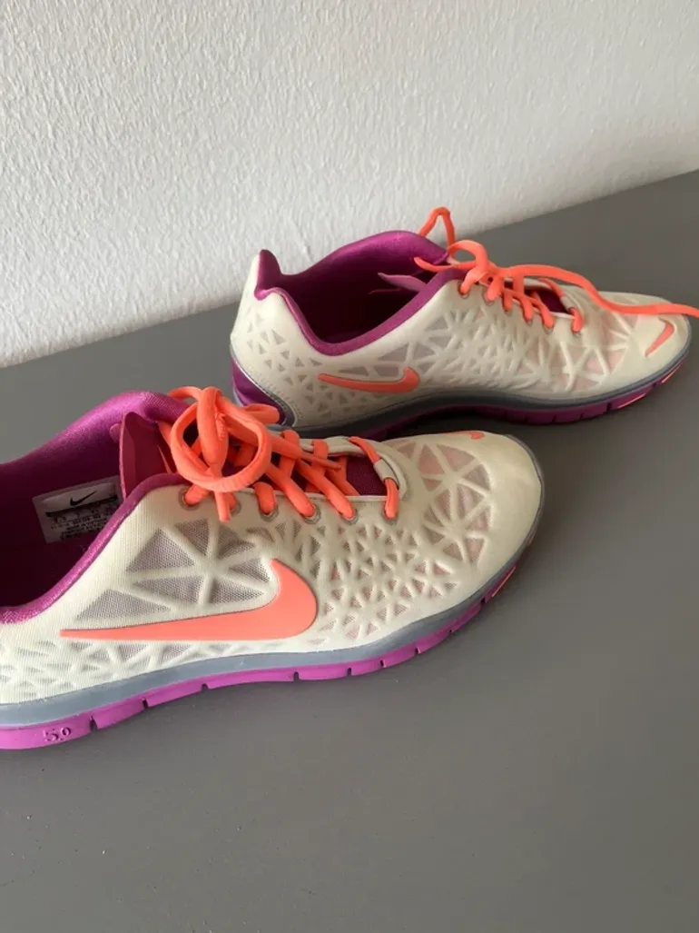 Nike Free 5.0 bike d'occasion — image 3 sur 9