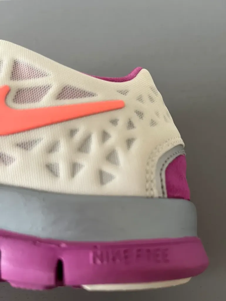 Nike Free 5.0 bike d'occasion — image 8 sur 9