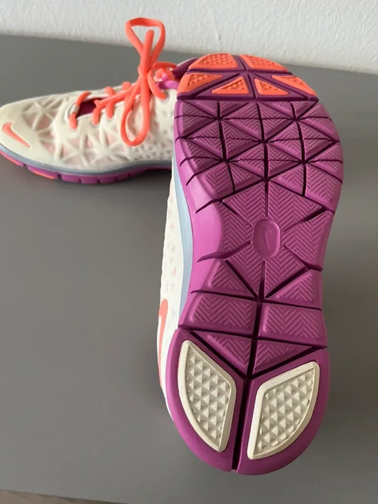 Nike Free 5.0 bike d'occasion — image 9 sur 9