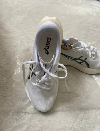 Used Asics Magic Speed 4 bike — image 6 of 7