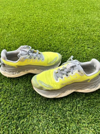 Used New Balance Fresh Foam X More Trail v3 bike — image 4 of 5