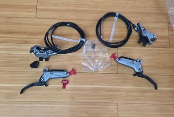 Used Sram Level Bronze 4-Piston 2026 bike