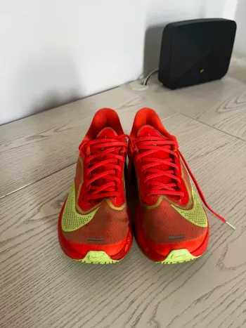 Used Nike Zoom Fly 6 bike — image 4 of 8