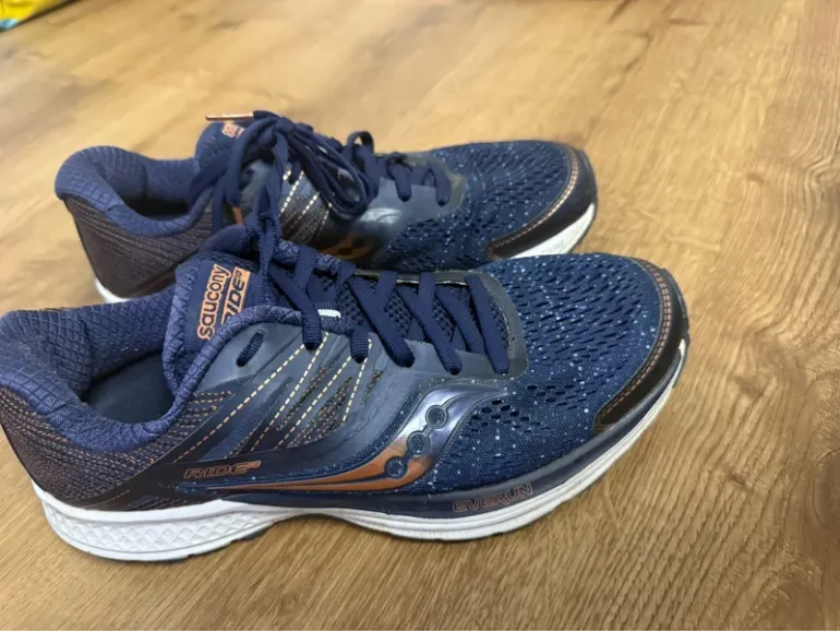 Used Saucony Ride 10 bike — image 2 of 4