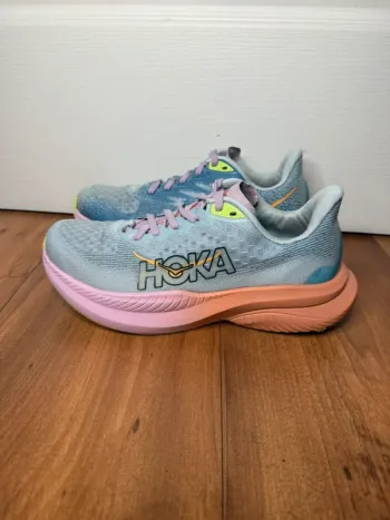 Rose Hoka Mach 6 bike d'occasion — image 4 sur 7