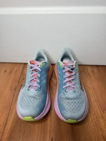 Rose Hoka Mach 6 bike d'occasion — image 3 sur 7