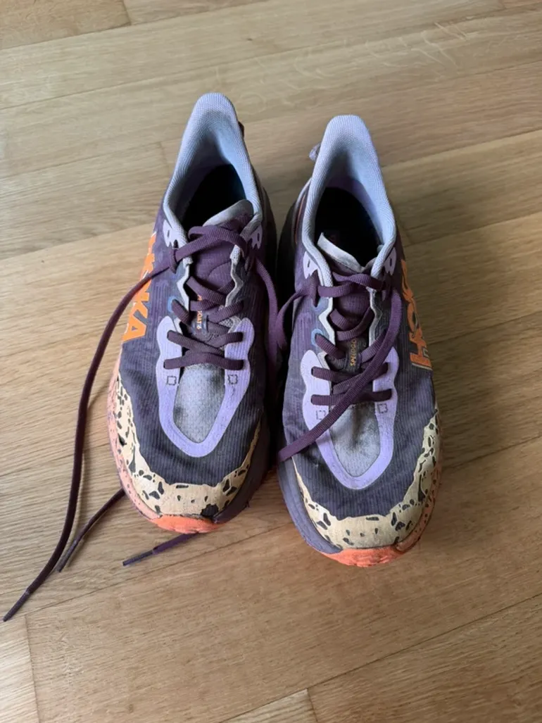 Used Hoka Speedgoat 6 bike — image 2 of 8
