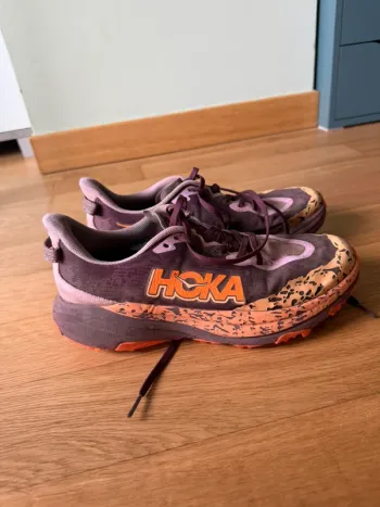 Used Hoka Speedgoat 6 bike — image 3 of 8