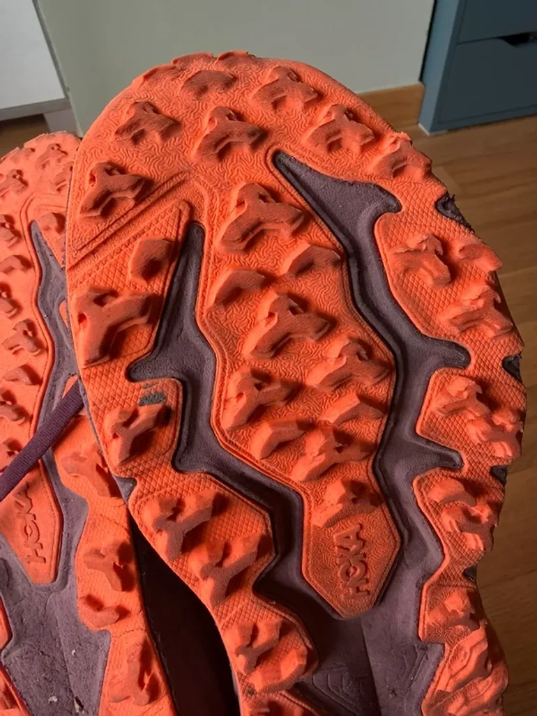 Used Hoka Speedgoat 6 bike — image 7 of 8