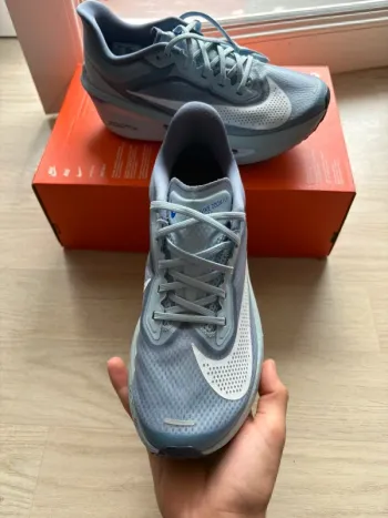 Used Nike Zoom Fly 6 bike — image 2 of 8
