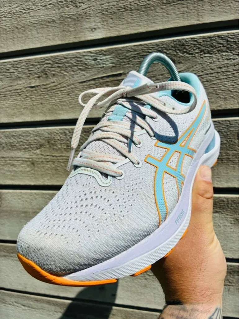 Tweedehands Asics Gel Cumulus 24 bike — afbeelding 3 van 12