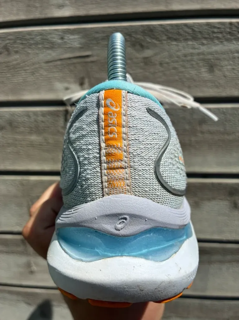 Tweedehands Asics Gel Cumulus 24 bike — afbeelding 6 van 12