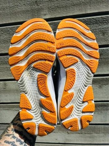 Tweedehands Asics Gel Cumulus 24 bike — afbeelding 12 van 12