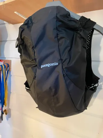 Patagonia Slope Runner Exploration Pack 18l bike usato — immagine 2 di 3