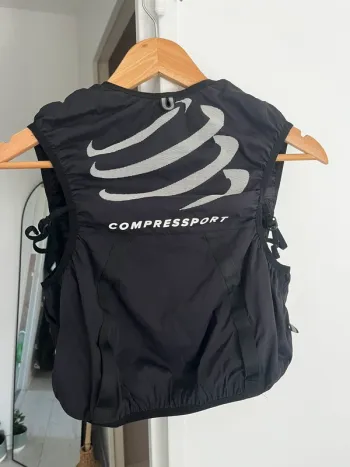 Used Compressport Ultrun Evo 10 Pack bike — image 4 of 5