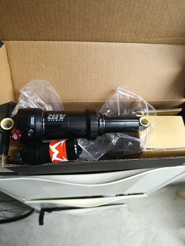 Marzocchi Bomber Air 2025 Rear Suspension d'occasion