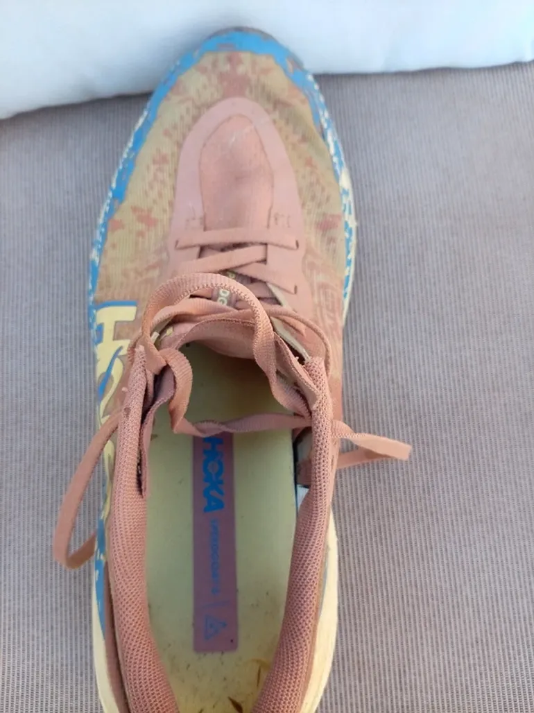 Used Hoka Speedgoat 6 bike — image 4 of 5