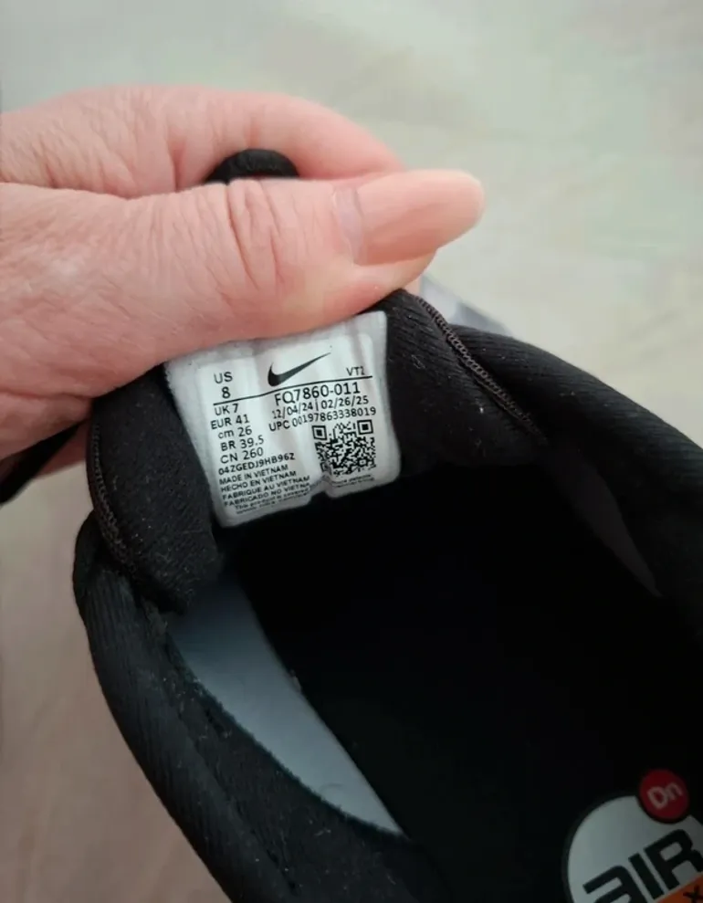 Used Nike Air Max Dn bike — image 3 of 3