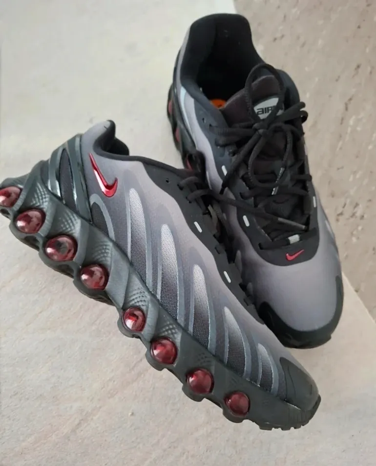 Used Nike Air Max Dn bike — image 2 of 3