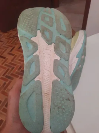 Used Hoka Rincon 4 bike — image 4 of 9
