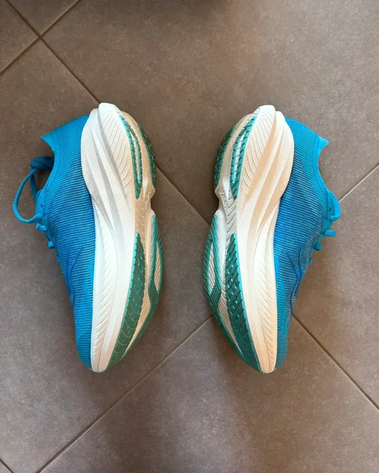 Used Hoka Mach X 2 bike — image 3 of 7