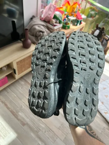 Used Asics Gel Sonoma 8 Gortex bike — image 3 of 5