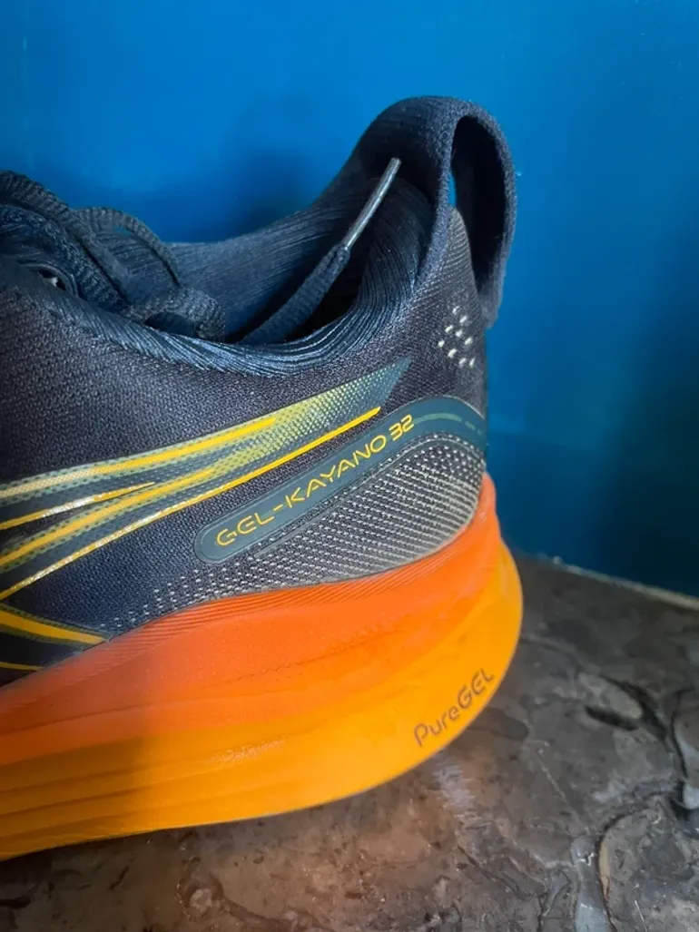 Tweedehands Orange Gel Kayano 32 bike — afbeelding 10 van 11