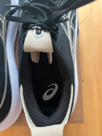 Used Asics Gel Nimbus 28 bike — image 5 of 6