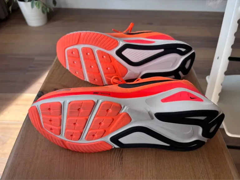 Tweedehands Nike Hardloopschoenen maat 44, 5 bike — afbeelding 6 van 6