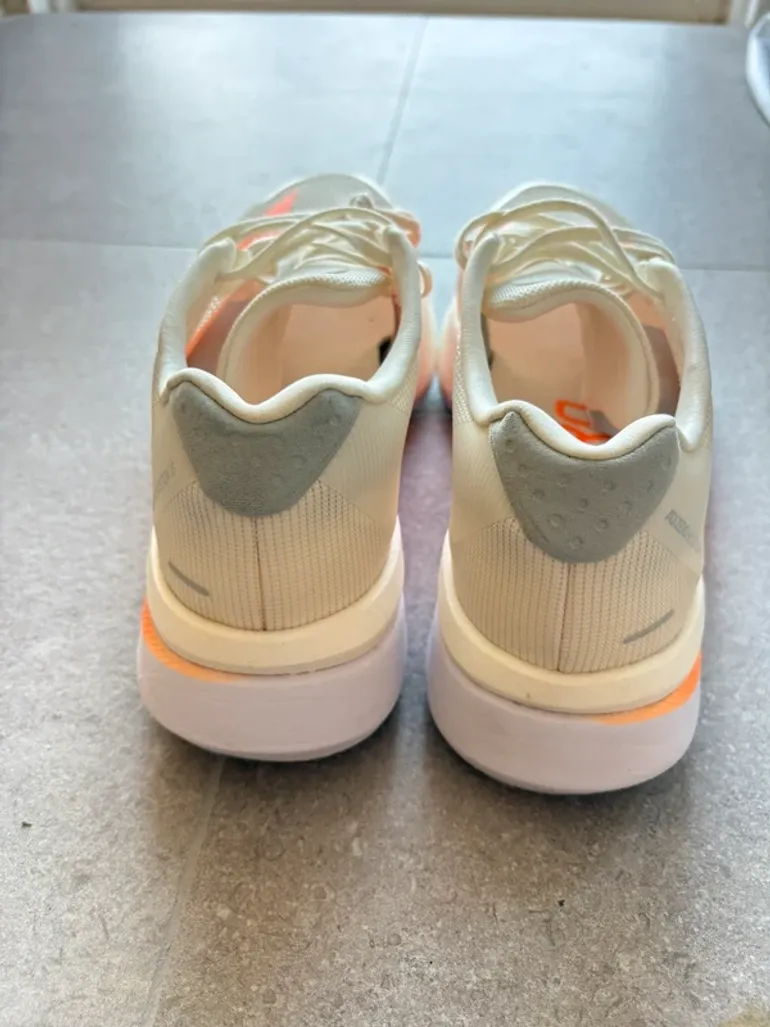 Używany Adidas adizero boston 12 bike — zdjęcie 4 z 6