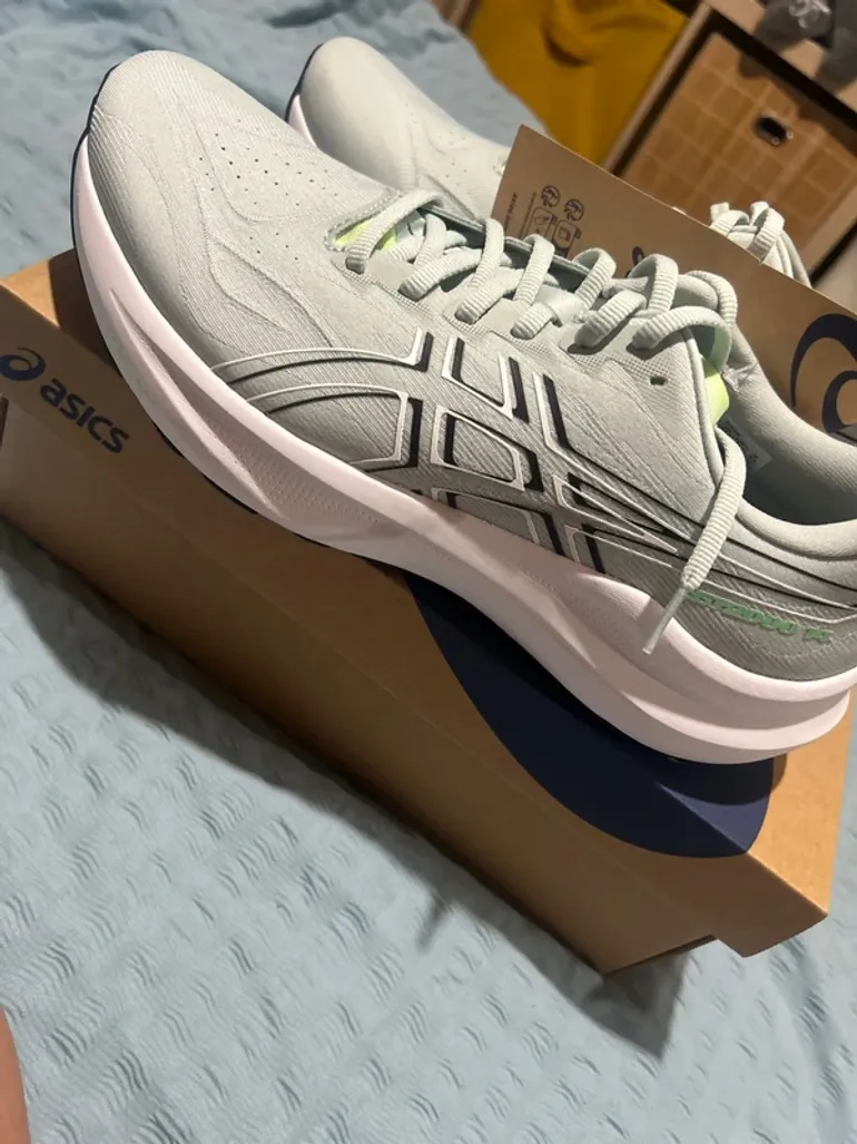 Used Asics GT-2000 14 bike — image 4 of 6