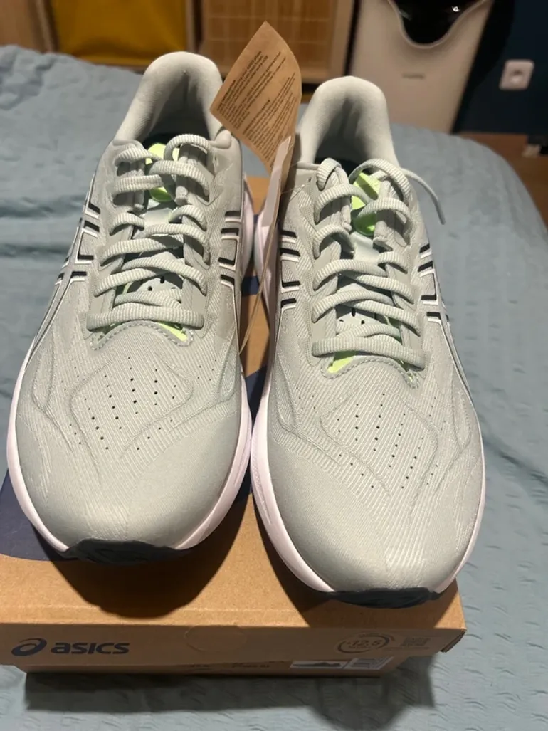 Used Asics GT-2000 14 bike — image 2 of 6