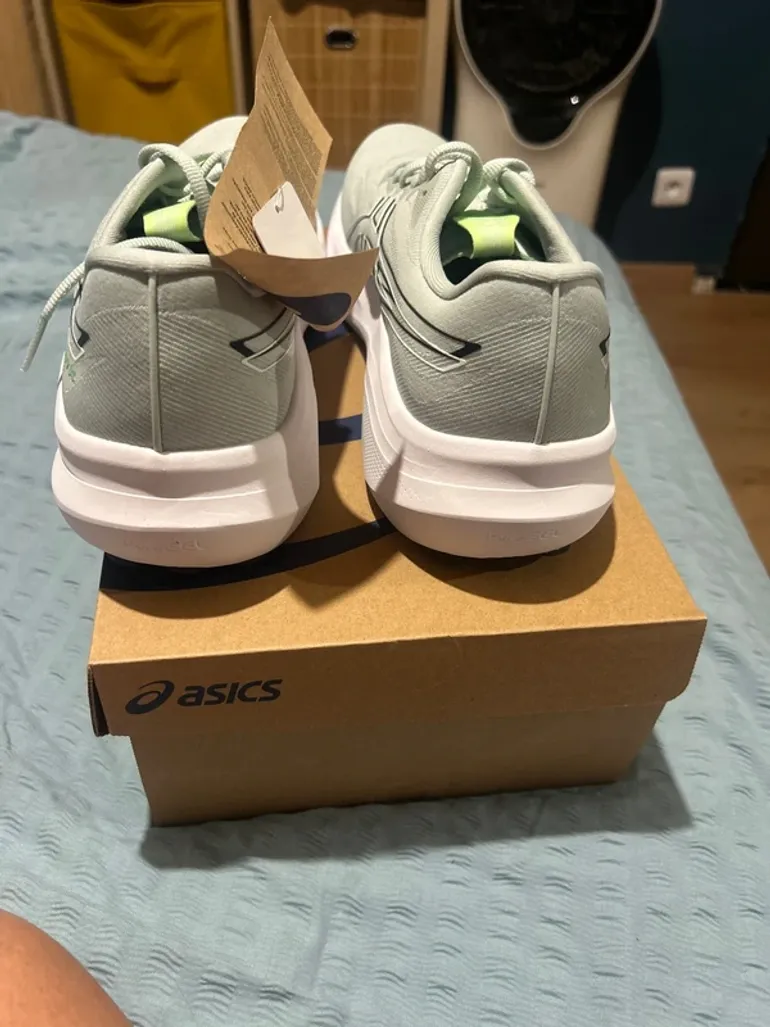 Used Asics GT-2000 14 bike — image 6 of 6