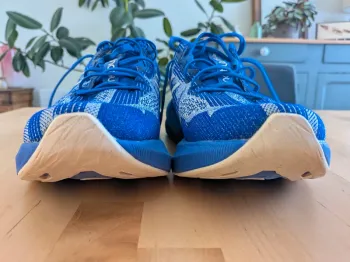 Used Asics Dynablast 5 bike