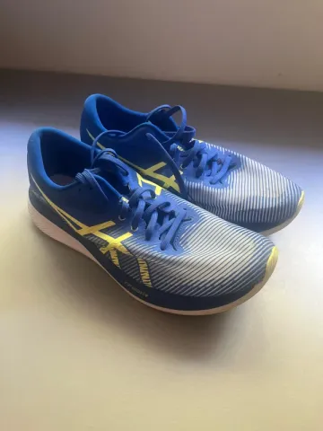 Gebrauchtes Asics Magic Speed 3 Running Shoes