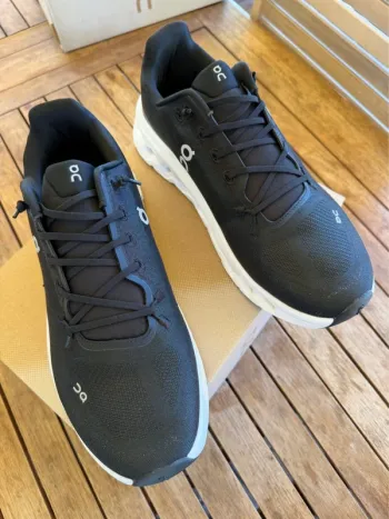 Tweedehands On Running Chaussures noires - Taille 44 bike — afbeelding 3 van 4