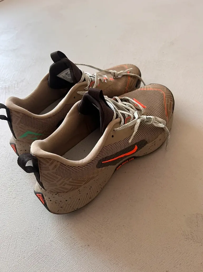 Tweedehands Nike comfiride mt44 bike — afbeelding 3 van 7