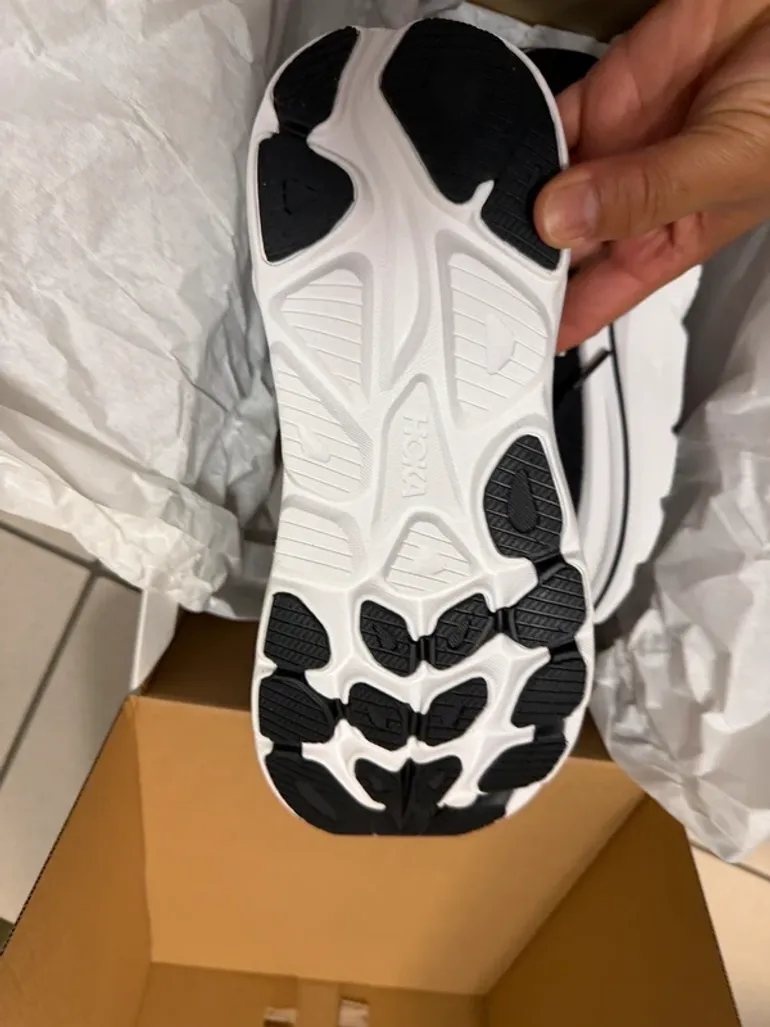 Used Hoka Sport Shoes bike — image 5 of 7